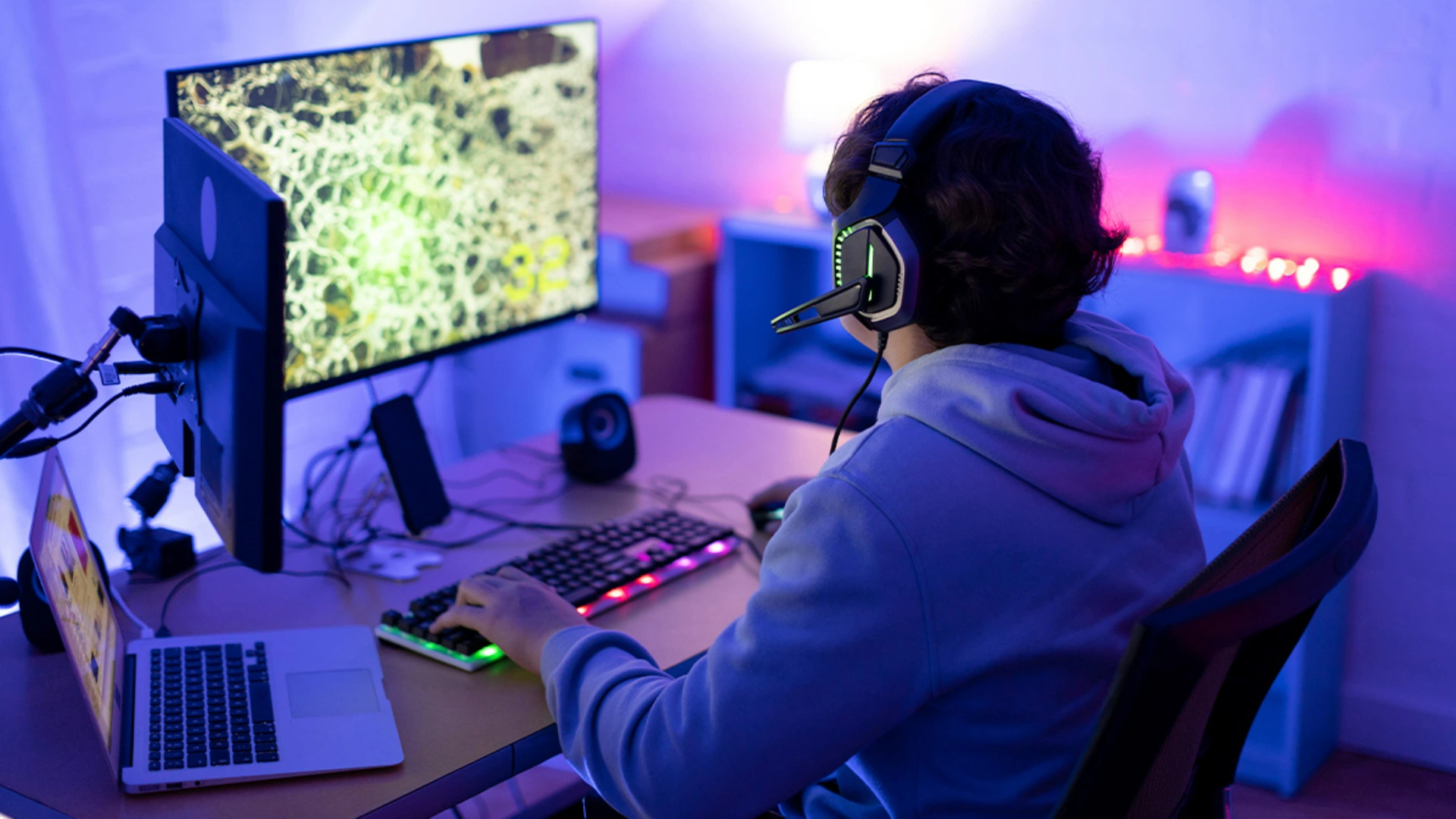 real methods to make money from gaming in 2025
