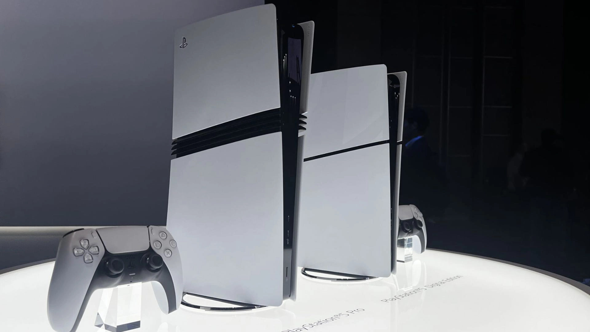new PS5 Slim models no longer require online disc drive pairing